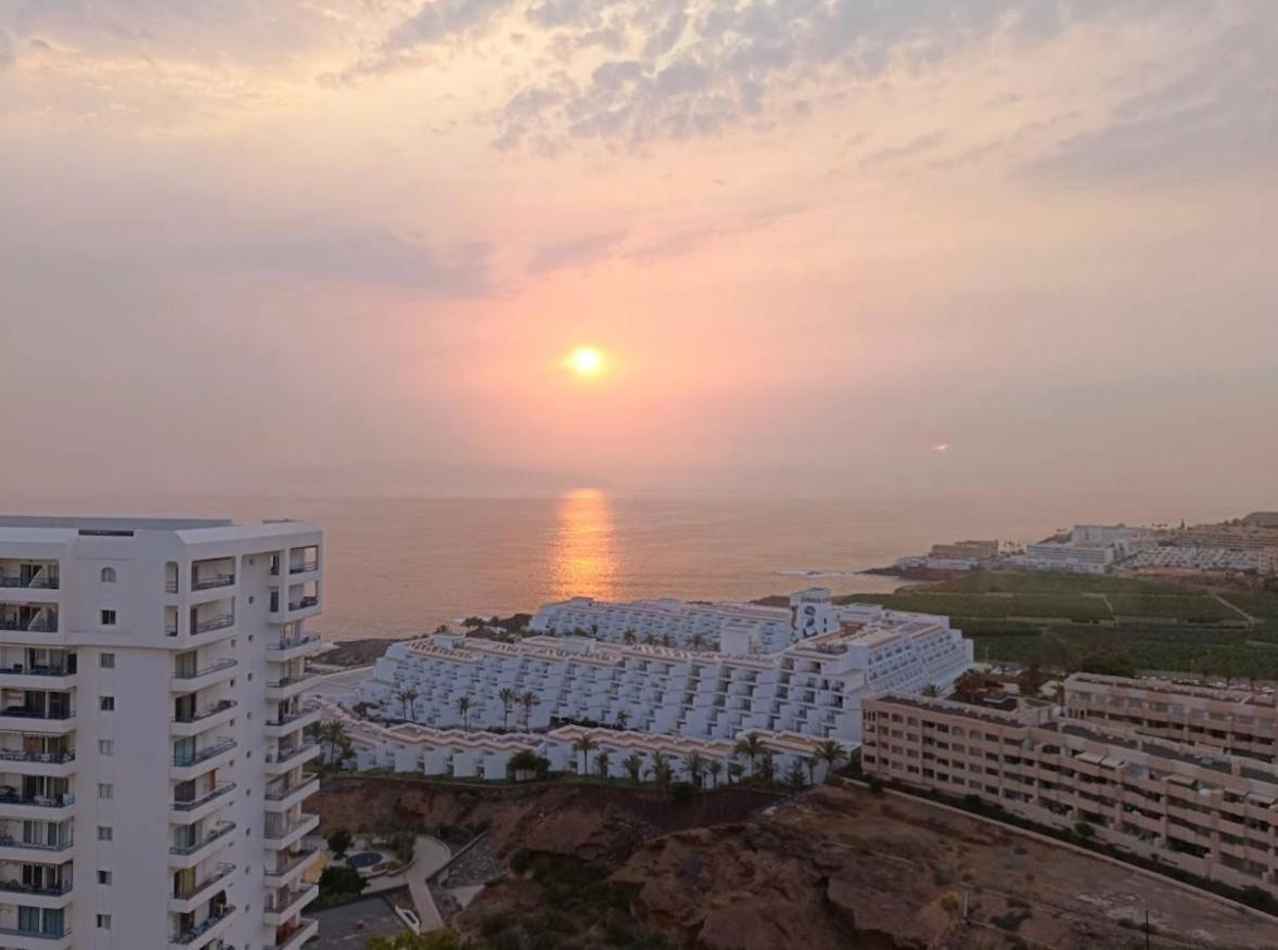 Apto Increible, Acogedor, Luminoso De Ambiente Muy Relajante Con Excelentes Vistas Y Servicios/ Amazing Apt With Sunset Lovely Views Apartment Costa Adeje  Ngoại thất bức ảnh